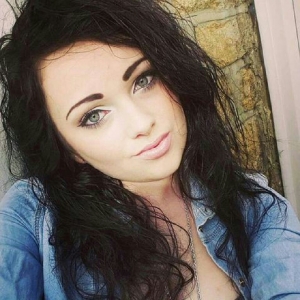 GoRiau Gadis Cantik Ini Tewas Gara-gara Asyik Berciuman di Mobil