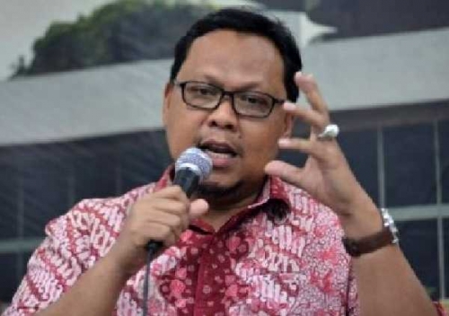 Cagub Lukman Edy Prihatin dengan Rendahnya Kesejahteraan Guru di Riau