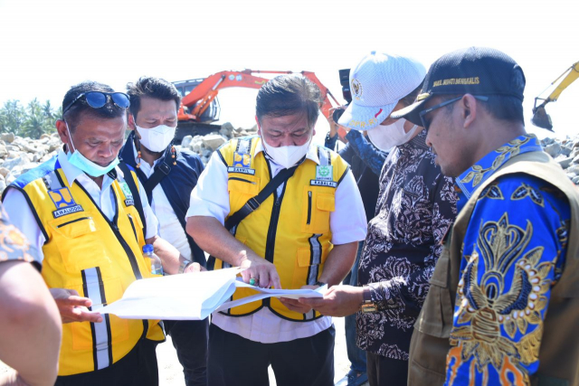 Telah Dibangun 10 Km oleh Kementerian PUPR, Pemkab Bengkalis Berharap Pengamanan Pantai Rupat Bisa Dituntaskan 15 Km Lagi