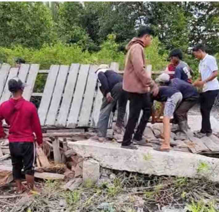 Akses Vital Amblas ke Lumpur, Warga Panipahan Laut Berharap Jalan Kuning Jalil Segera Diperbaiki