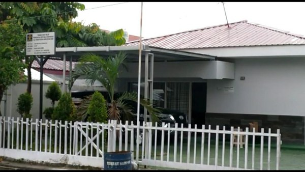Rumah Dinas Kadivpas Kemenkumham Riau Dimolotov OTK Rumah Dinas Kadivpas Kemenkumham Riau Dimolotov OTK