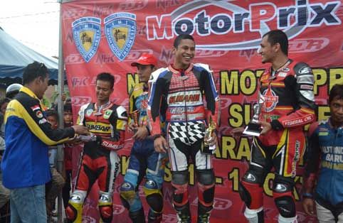 Pembalap Riau dan Sumbar Mendominasi Kejurnas Motorprix