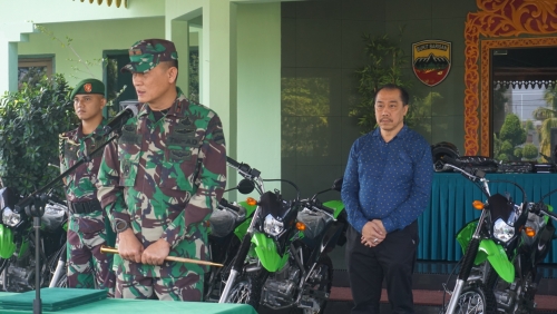 Dukung Kinerja TNI Cegah Karlahut, PT RAPP Serahkan Bantuan 10 Motor KLX 150 CC kepada Korem 031/WB