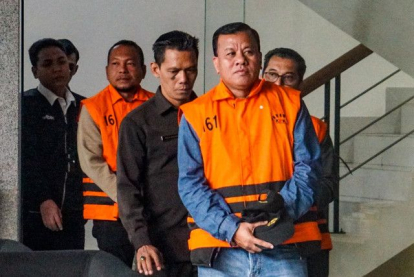 Tepis Dakwaan Suap Jabatan Kuansing, Suhardiman Amby Tantang Jaksa KPK Tunjukkan BPKB Pajero Sport