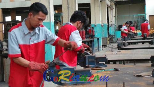 Ngebut Perbaiki SDM di Riau, Andi Rachman Rela Jemput Bola Demi Perbanyak Lembaga Sertifikasi