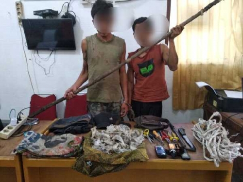 Sebelum Diserahkan ke Polisi, Dua Ninja Walet di Belilas Inhu Bonyok Dihajar Warga