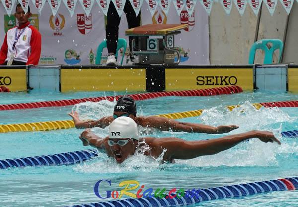 Pekanbaru Juara Umum Renang Porprov X Riau