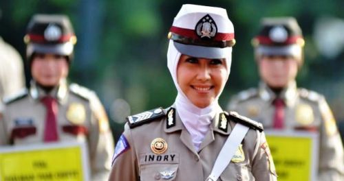 DPR Desak Kapolri Realisasikan Aturan Polwan Berjilbab