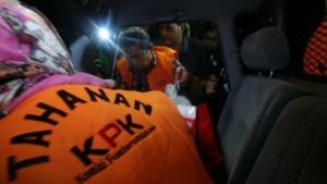 GoRiau Siapakah Sebetulnya Wanita bersama Kajari Praya yang Ditangkap KPK di Kamar Hotel?