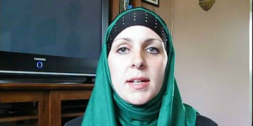 Takjub pada Surat Alfatihah Tuntun Wanita AS Peluk Islam