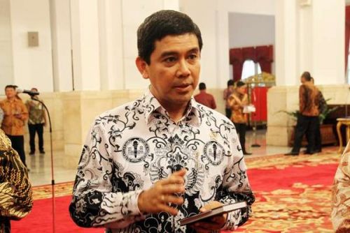 Hari Kedua di Riau, Menteri PAN-RB Cicipi Mie Sagu Selatpanjang