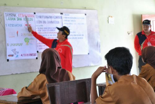Penyuluhan Tim Diklat Damkarbunla Disambut Gembira Sekolah