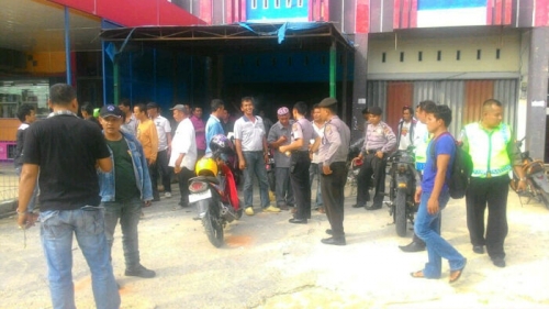 Penyerangan Kantor Sekretariat SPSI NIBA Tampan, Sebilah Parang, Satu Mobil dan 6 Orang Diamankan Polisi