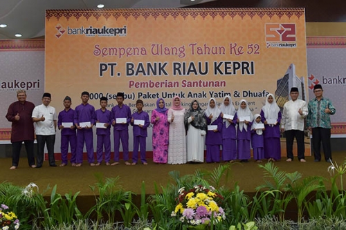 Bank Riau Kepri Mewujudkan Rasa Syukur Dalam HUT ke-52 Bersama 1.115 Anak Yatim