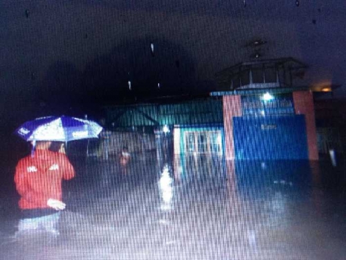 Dilanda Hujan Ekstrem, Ruas Jalan Padang-Painan Tertimbun Longsor dan Ribuan Rumah Terendam Banjir