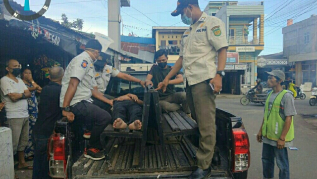 Satpol PP Evakuasi Gelandangan di Tembilahan ke Rumah Singgah Dissos Inhil