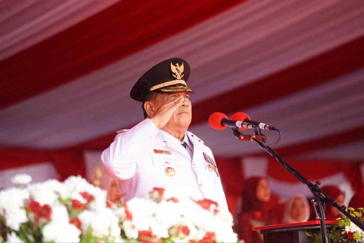 Semarak HUT ke-81 RI di Riau, SF Hariyanto Pimpin Upacara Pengibaran Bendera