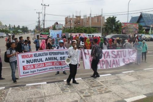 Tuntut Ketua Mundur, Mahasiswa dan Dosen STIE Bengkalis Demo di Depan Kampus, Aktivitas Belajar Lumpuh