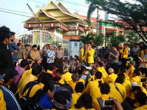 Terima Aspirasi Mahasiswa, DPRD Riau Janji Sampaikan ke DPR RI