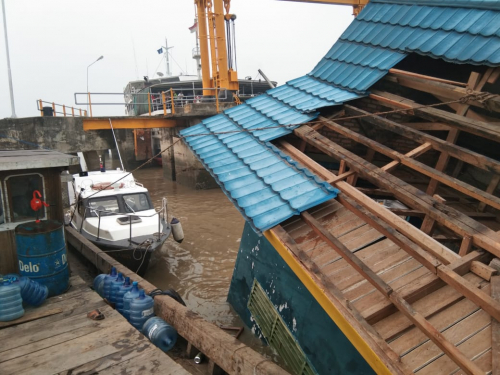 Tim Gabungan SAR Lakukan Pencarian Korban Hilang Saat Ambruknya Jembatan Pelabuhan Buton Siak