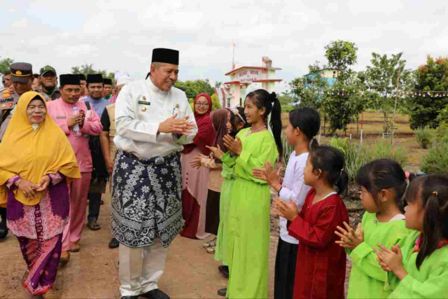 Peduli Pendidikan Masyarakat, Bupati Siak Alfedri Tinjau Pembangunan SMP Tanjung Pal