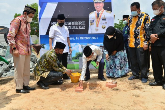 Gubernur Riau Berharap Lulusan Ponpes Juga Dibekali Skill Multimedia dan Kewirausahaan