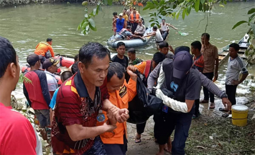 Warga Kuansing yang Jatuh di Sungai Aur Duri Ditemukan Mengapung Sejauh 5 Meter dari Lokasi Tenggelam