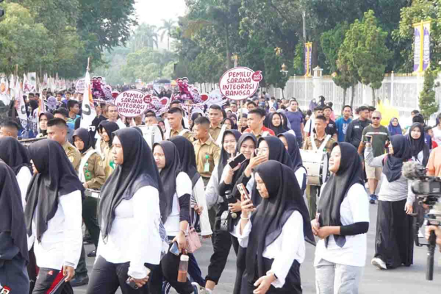 KPU Riau Sosialisasikan Pemilu 2024 dengan Jalan Sehat