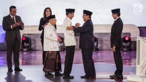 GoRiau Pijatan Sandi Hentikan Joget Prabowo Saat Debat Capres