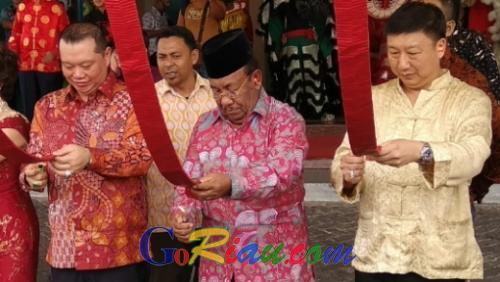 Ribuan Masyarakat Tionghoa Ikuti Puncak Perayaan Imlek Bersama 2018 di Hotel Furaya Pekanbaru