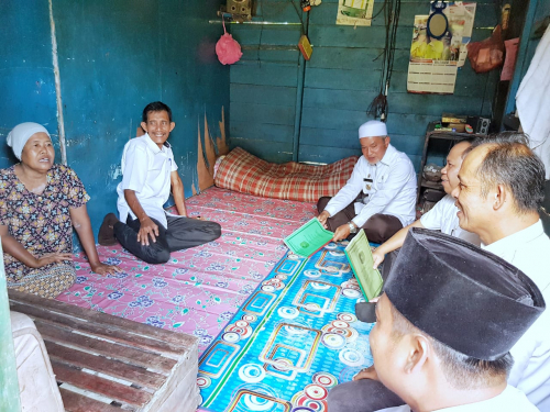 Bupati Irwan bersama Wabup Said Hasyim Tinjau Rumah Warga Sasaran Bantuan RLH di Desa Banglas