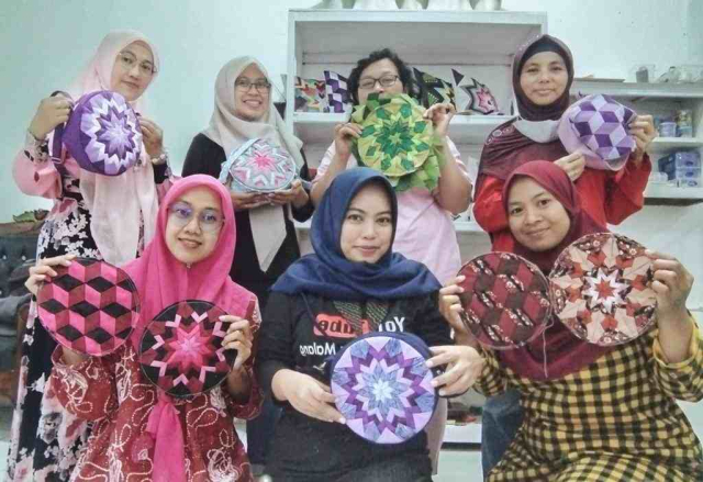 UMKM Kerajinan dengan Silver Play Button, Gunakan LinkUMKM BRI Sebagai Sarana Promosi