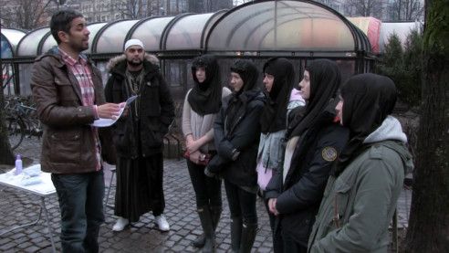 Gadis Norwegia Ini Masuk Islam Demi Tiket Konser Justin Bieber