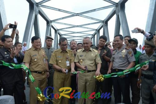Alhamdulillah, Jembatan Pangean dan Inuman di Kuansing Akhirnya Diresmikan Gubernur Riau