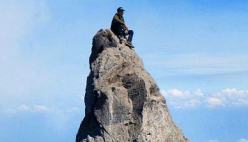Tim SAR Berhasil Jangkau Jasad Mahasiswa yang Jatuh ke Kawah Merapi