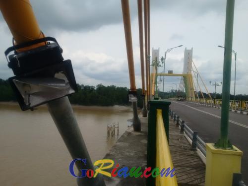 Dibangun Hampir Rp 1 Triliun, Jembatan Pedamaran Rohil Kondisinya Kini Sangat Memprihatinkan