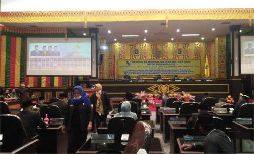27 Anggota Keluarkan Mosi tak Percaya terhadap Ketua DPRD Pekanbaru