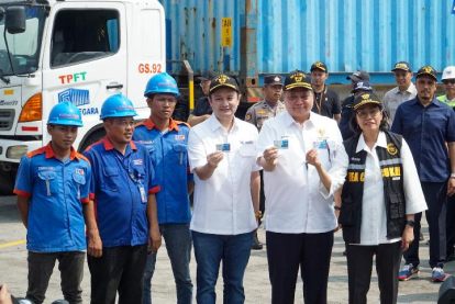 Menkeu Sri Mulyani Lepaskan 13 Kontainer yang Tertahan di Pelabuhan Tanjung Priok
