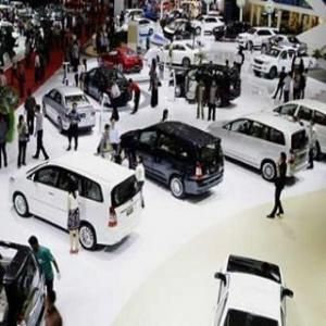 GoRiau Duh, Bunga Kredit Mobil akan Naik Mulai Agustus