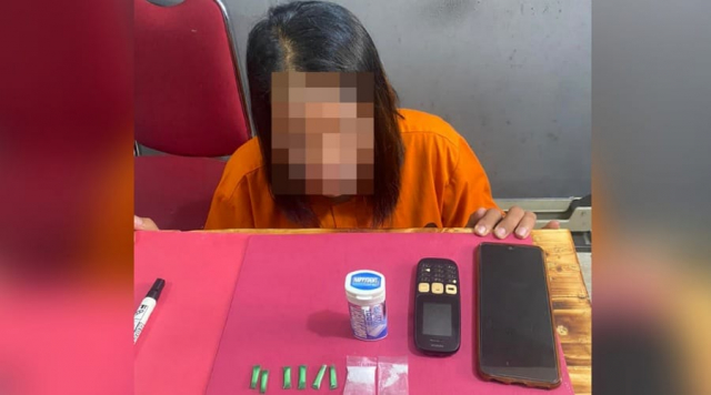 Wanita Pengedar Narkoba di Pelalawan Diringkus, Polisi Sita Paket Sabu Siap Edar