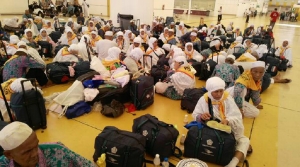 GoRiau Jamaah Haji Indonesia Menunggu 10 Jam di Bandara Jeddah Sebelum Diterbangkan ke Tanah Air, Dikhawatirkan Dehidrasi