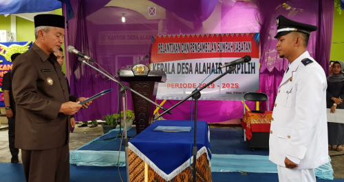 Edi Amin Resmi Jabat Kades Alah Air Periode 2019-2025