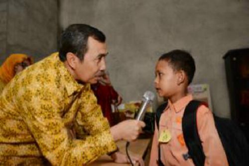 Bupati Syamsuar: Orangtua Harus Awasi Anak dari Penyalahgunaan Informasi Teknologi