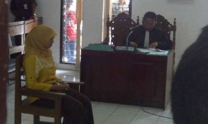 GoRiau Curhat di Facebook, Ibu Rumah Tangga Dituntut 5 Bulan Penjara