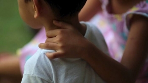 GoRiau Bocah Perempuan Kelas 1 SD yang Kecanduan Seks Dicegah Pakai Ponsel karena Dikhawatirkan . . . .