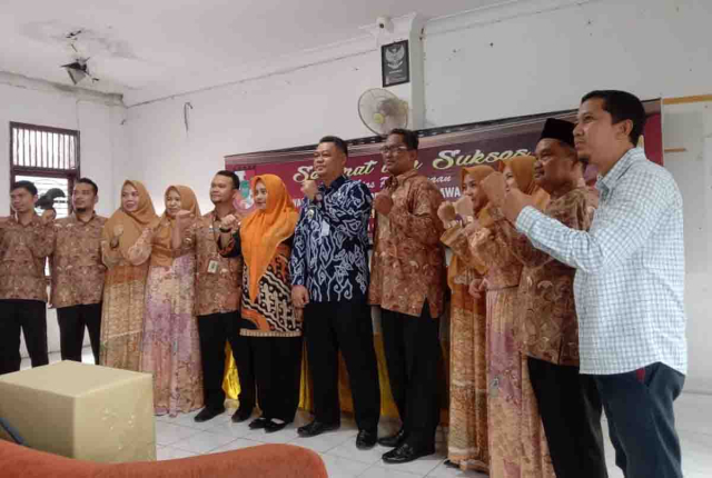 Camat Sukajadi Imbau Penerima Manfaat UEK-SP Kedung Sari Bayar Tunggakan