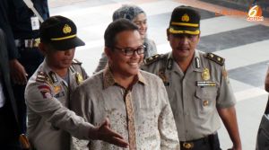 GoRiau Mantan Gubernur Riau Diperiksa KPK Ketika Penggantinya Dilantik