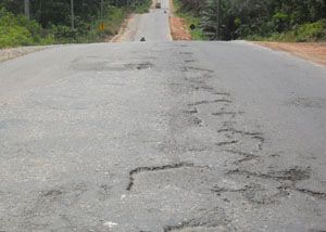2013, PU Inhu akan Perbaiki 1.600 Km Jalan Kabupaten