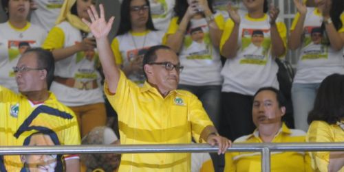 Minta Jokowi Jadi Wakilnya, Ical Dinilai Kurang Berkaca dan Lagi Melawak