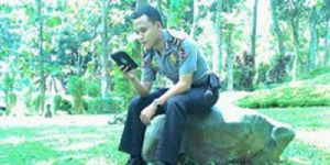 GoRiau Baca Alquran di Sela Tugas, Perwira Polisi Menuai Simpati